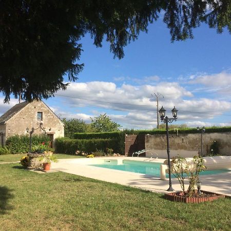 La Recre Bed and Breakfast Restigné Exteriör bild